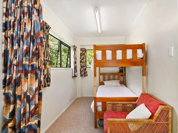 Ponga Forest Ferienhaus