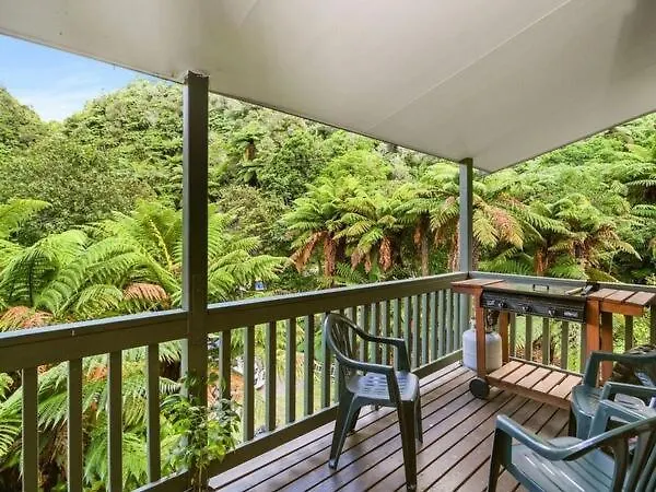 Ponga Forest Ferienhaus *